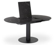 Runder Esstisch WK 852 von WK-Wohnen in schwarzer Marmoroptik, teilweise ausgezogen, seitliche Perspektive