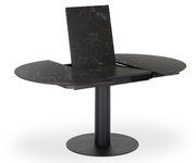 Runder Esstisch WK 852 von WK-Wohnen in schwarzer Marmoroptik, teilweise ausgezogen, seitliche Perspektive