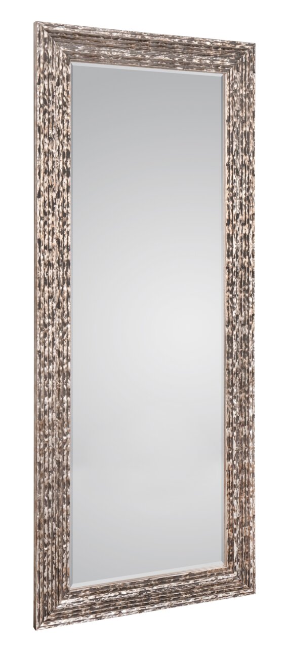 Rechteckiger Spiegel mit dekorativem, strukturiertem Rahmen in Holzoptik, Perspektive leicht von der Seite