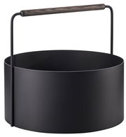 Schwarzer Feuerholz-Korb Ashi mit Holzgriff, seitliche Perspektive