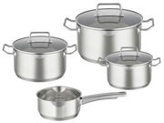 Vier-teiliges Topfset aus Edelstahl mit Glasdeckeln, bestehend aus drei Töpfen und einer Stielkasserolle, seitliche Perspektive.