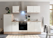 Moderne keukenblok met witte kasten en houten details, inclusief fornuis en afzuigkap, gezien van voren.