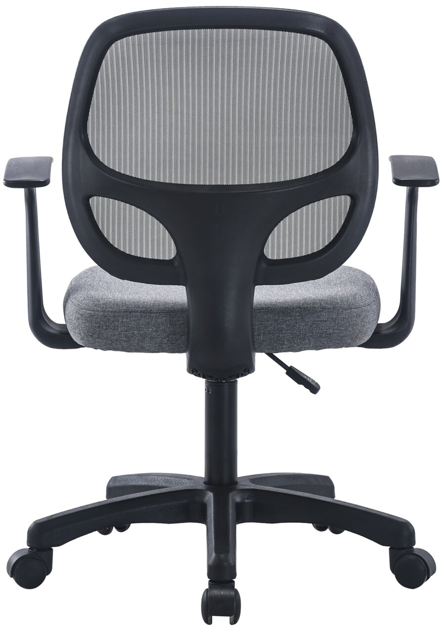 Rückansicht eines Drehstuhls mit grauem Netzrücken und gepolstertem Sitz, Armlehnen und Rollen.