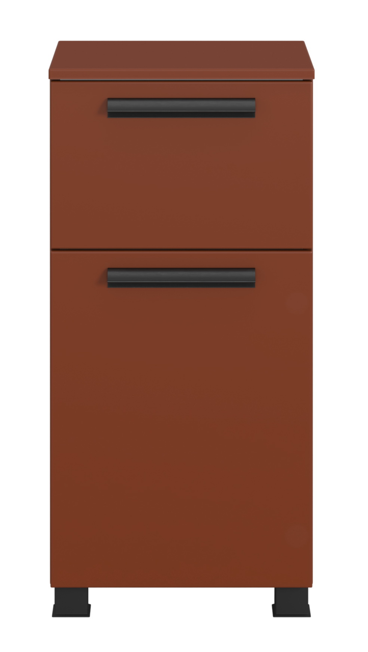 Vorderansicht eines braunen Unterschranks mit zwei schwarzen Griffen und stabilen Füßen.