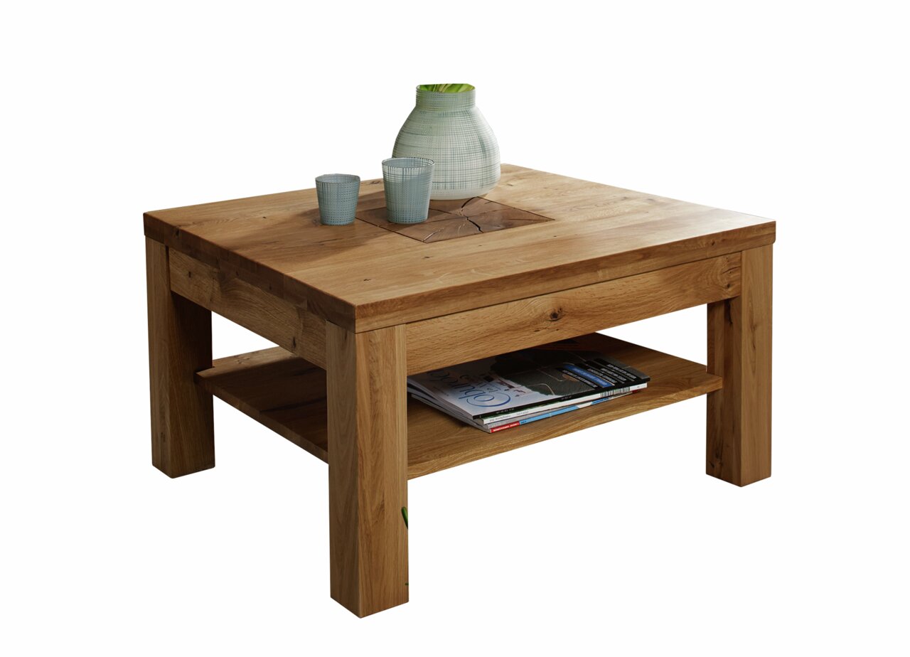 Landscape Couchtisch II MERAN Holz-Couchtisch mit quadratischer Form, dekoriert mit einer Vase und zwei Bechern, seitliche Perspektive