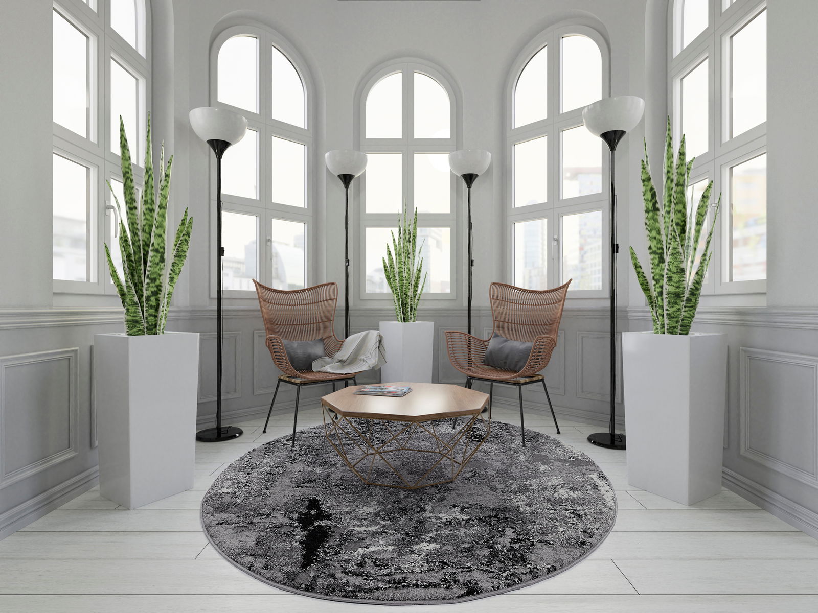 Runder Designer Teppich in einem eleganten Raum mit großen Fenstern, modernen Stühlen und Pflanzen, aus der Perspektive von oben betrachtet.