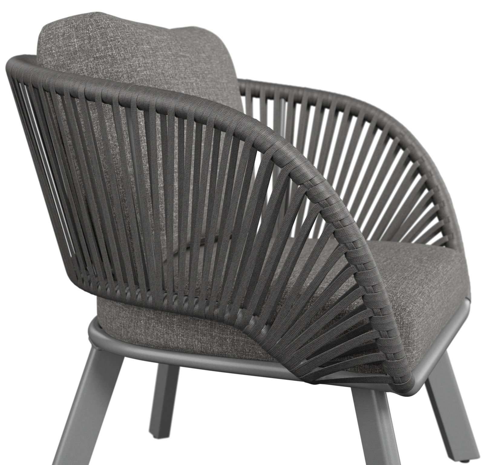 Moderner Loungesessel mit grauem Stoffbezug und geflochtenen Armlehnen, seitliche Perspektive