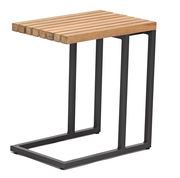 Moderner Beistelltisch mit Holzlatten-Oberfläche und schwarzem Metallgestell, seitliche Perspektive