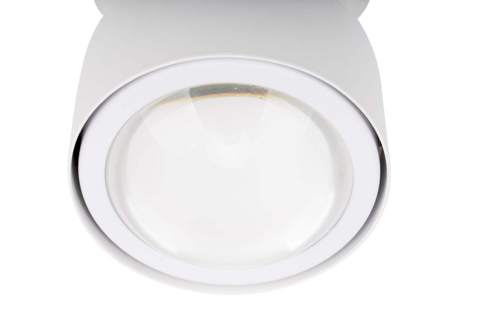 LED-Strahler in Nahaufnahme von oben, mit weißem Gehäuse und gewölbter Glasabdeckung.
