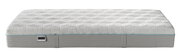 Gel-Kaltschaummatratze von Dieter Knoll in Seitenansicht mit geometrischem Muster und blauer Ziernaht.