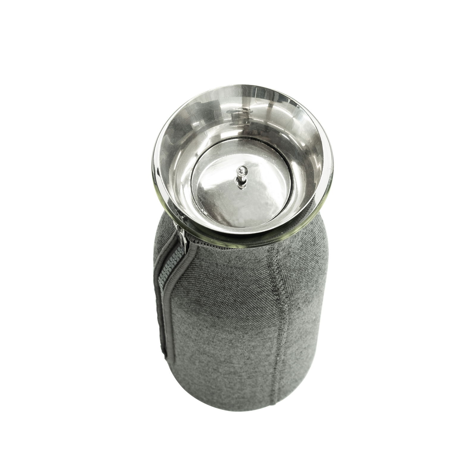 Kühlschrankkaraffe 1,0 l Dark aus der Vogelperspektive mit grauem Stoffüberzug und Edelstahlverschluss