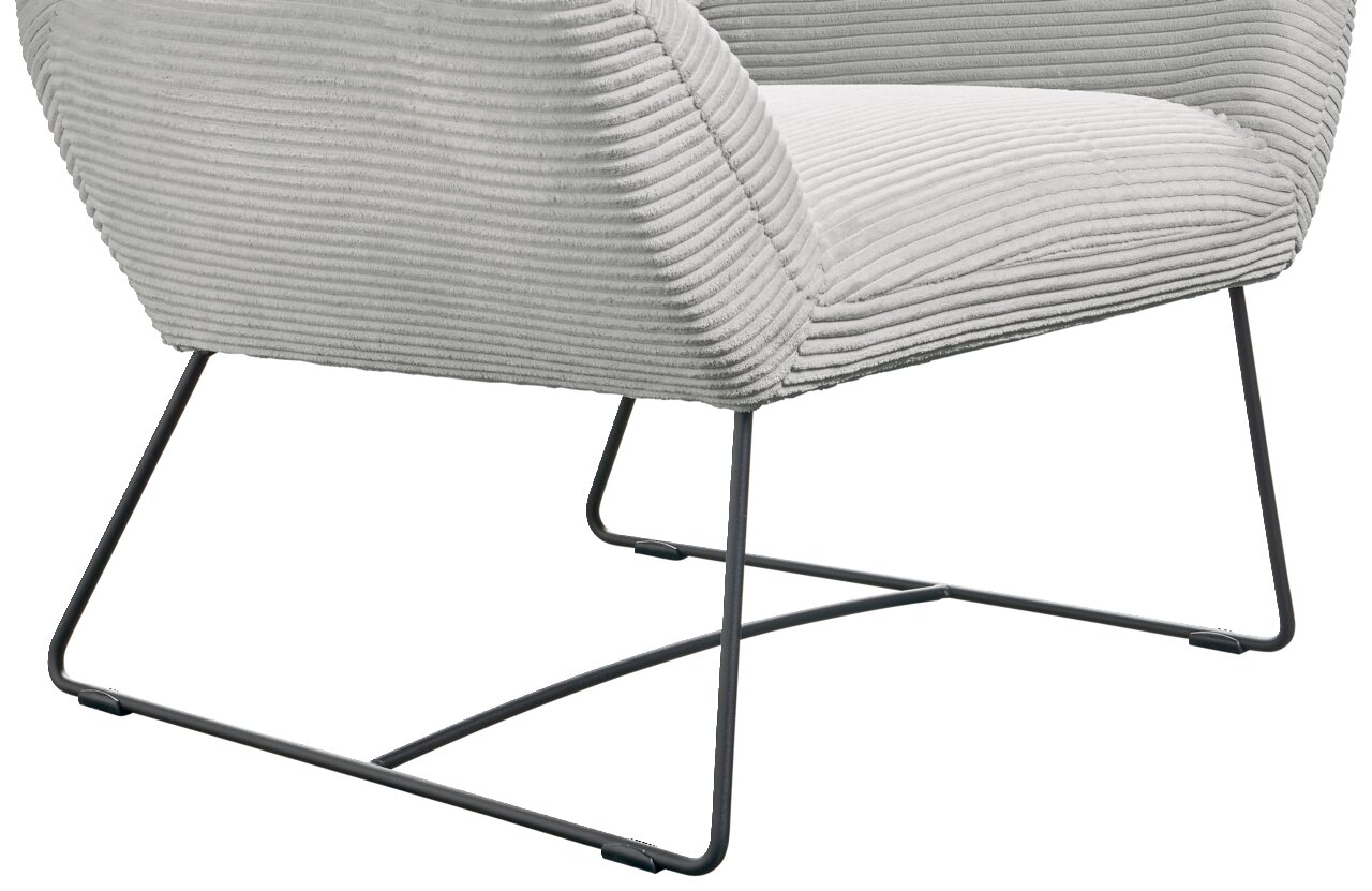 Moderner Sessel mit grauem, geripptem Stoffbezug und schlankem Metallgestell, seitliche Perspektive
