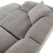 Graues Sofa mit Kissen, Ansicht von oben