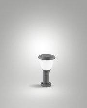 Pollerleuchte Fabas Luce THIAGO, seitliche Perspektive, modernes Design, graues Gehäuse mit weißem Leuchtkörper.