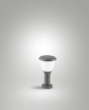 Pollerleuchte Fabas Luce THIAGO, seitliche Perspektive, modernes Design, graues Gehäuse mit weißem Leuchtkörper.