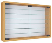 Wandvitrine mit Holzrahmen, Glasschiebetüren und mehreren Glasböden, schräg von vorn links abgebildet