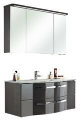 Moderner Badblock mit Spiegelschrank und Waschbecken, seitliche Perspektive