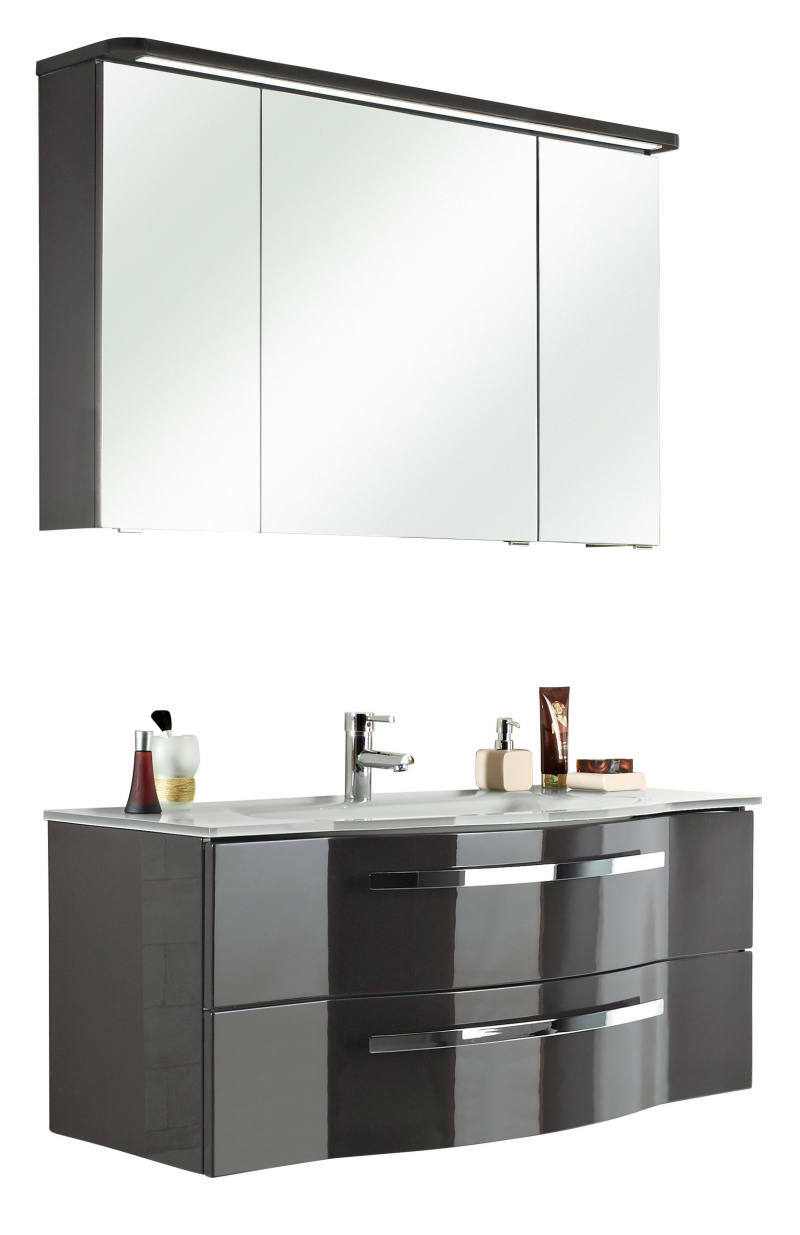 Moderner Badblock mit Spiegelschrank und Waschbecken, seitliche Perspektive