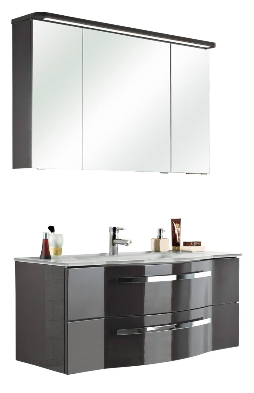 Moderner Badblock mit Spiegelschrank und Waschbecken, seitliche Perspektive