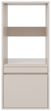 Weißes, minimalistisches Regal-/Schrankmodul mit offenem Oberfach, mittlerem Ablageboden und geschlossenem Unterfach, Frontansicht