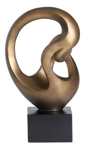 Abstrakte goldene Skulptur auf schwarzem Sockel, seitliche Perspektive