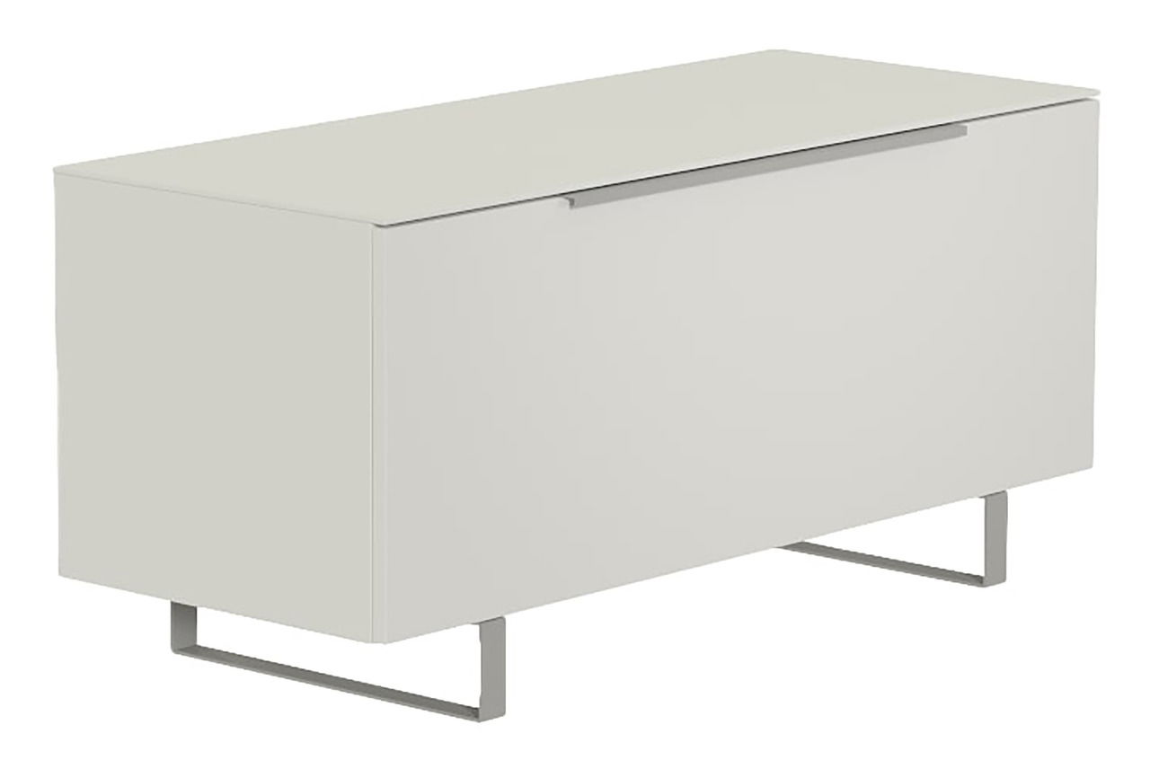 Modernes TV-Lowboard in hellem Grau mit Metallbeinen, seitliche Perspektive