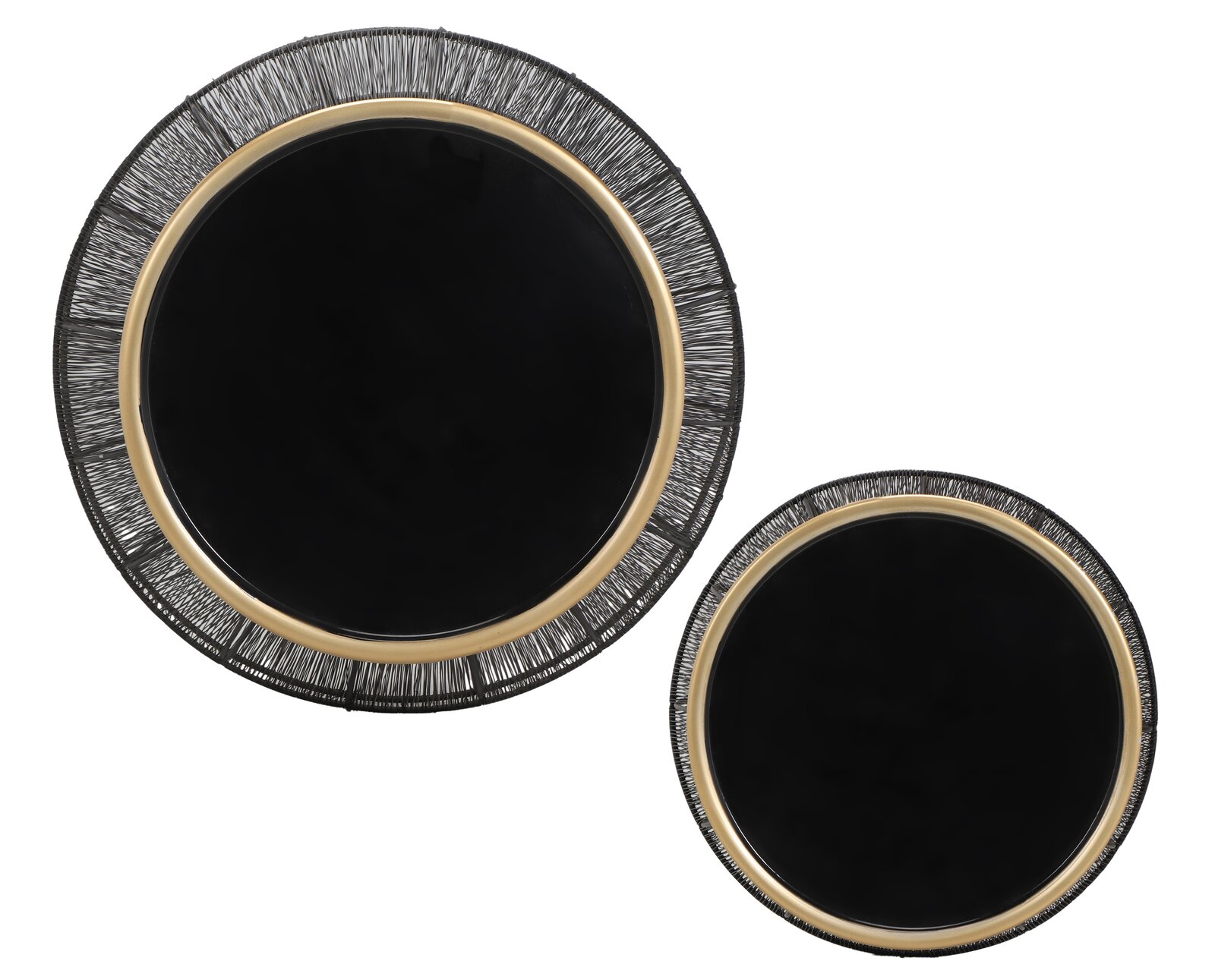 Zwei runde Beistelltische im Set, von oben betrachtet, mit schwarzer Tischplatte und goldfarbenem Rand, umgeben von einem dekorativen, drahtähnlichen Muster.