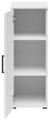 Weißer Mehrzweckschrank mit geöffneter Tür, zwei Einlegeböden und seitlicher Perspektive.