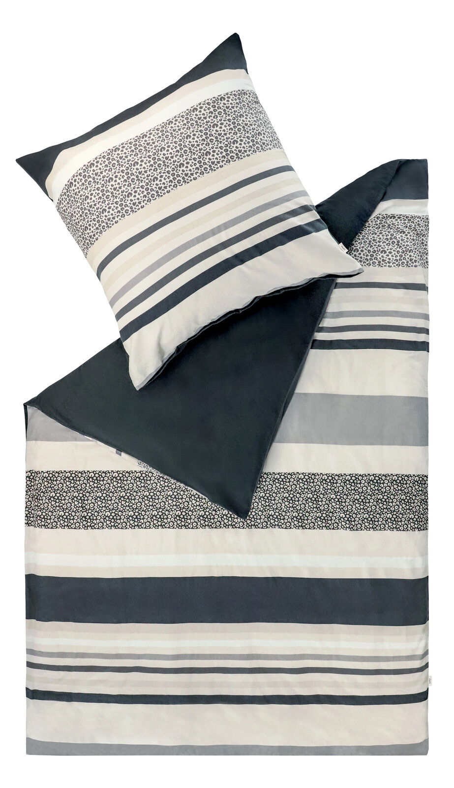 Esprit Bettwäsche E-LEO STRIPE 135x200cm Bettwäsche-Set mit Streifen- und Leopardenmuster, bestehend aus einem Kissenbezug und einem Bettdeckenbezug, aus der Vogelperspektive fotografiert.