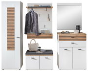 Garderobenkombination Set 80 in moderner Perspektive, bestehend aus einem hohen Schrank, einer Wandgarderobe mit Haken und Ablage, einem Sitzbank mit Stauraum und einem Spiegel mit Ablage. Die Kombination aus weißen Flächen und Holzelementen verleiht dem 