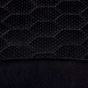 Nahaufnahme des schwarzen Gaming Stuhlbezugs mit hexagonalem Muster