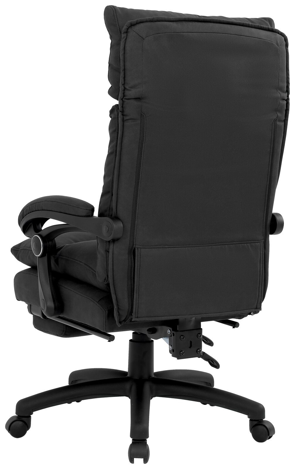 Rückansicht eines schwarzen Chefsessels mit gepolsterten Armlehnen und Rollen