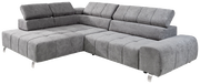 Graues Ecksofa mit Ottomane links, moderne Polsterung und verstellbaren Kopfstützen, Perspektive von vorne links.