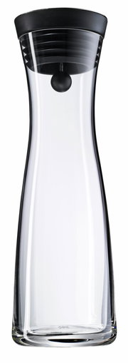 Transparente Wasserkaraffe BASIC 1L mit schwarzem Deckel, frontal abgebildet.