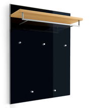 Garderobenpaneel mit schwarzer Rückwand und Holzablage, seitliche Perspektive
