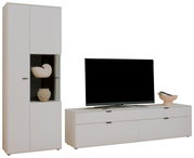 Moderne Wandkombination mit hohem Schrank und TV-Board in heller Farbe, seitliche Perspektive