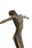 Bronzefarbene Skulptur eines stilisierten Menschen mit ausgestreckten Armen, seitliche Perspektive