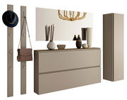 Garderobenset in Beige mit Spiegel, Hakenleisten, Schrank und Dekorationen, frontale Ansicht