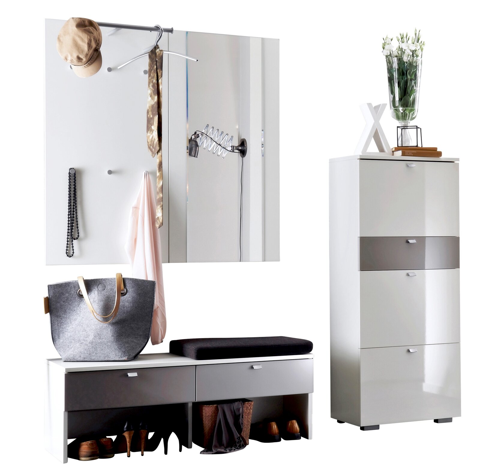 Moderano Vorschlagskombi Garderobe BASIC Moderne Garderobenkombination mit Spiegel, Hakenleiste, Sitzbank mit Stauraum und hohem Schrank, seitliche Perspektive.