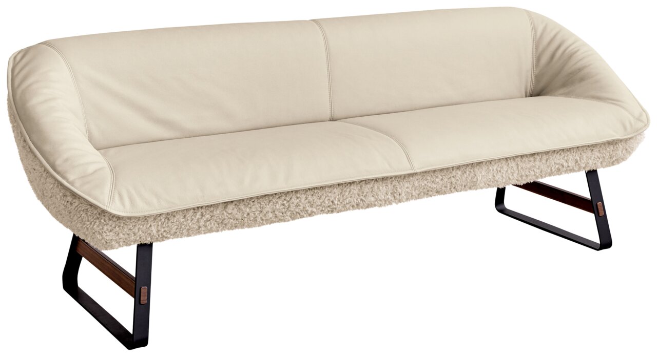 Koinor Bank 2,5er groß SOFTY Beige 2,5-Sitzer Bank mit weicher Polsterung und modernen Metallbeinen, seitliche Perspektive
