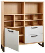 Multifunktionsregal aus Holz mit offenen Fächern, zwei Schubladen und einer geöffneten Tür, Frontalansicht