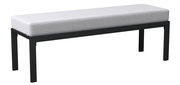 Gartenbank mit schwarzem Metallrahmen und grauem Polster, seitliche Perspektive