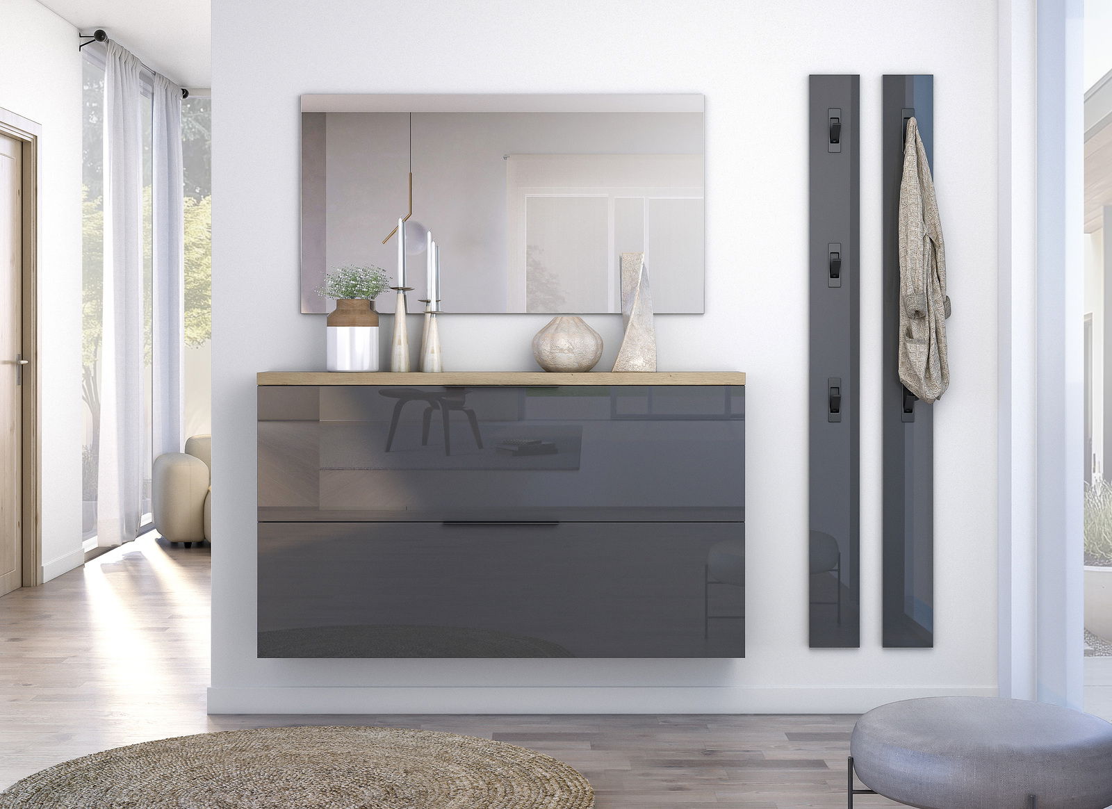 XORA Kapstok IDEA ANTHRAZIT Moderne Garderobenleiste in einem eleganten, minimalistischen Flur, frontal betrachtet.
