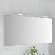 Großer rechteckiger Wandspiegel mit zwei integrierten LED-Leuchten, frontal betrachtet.