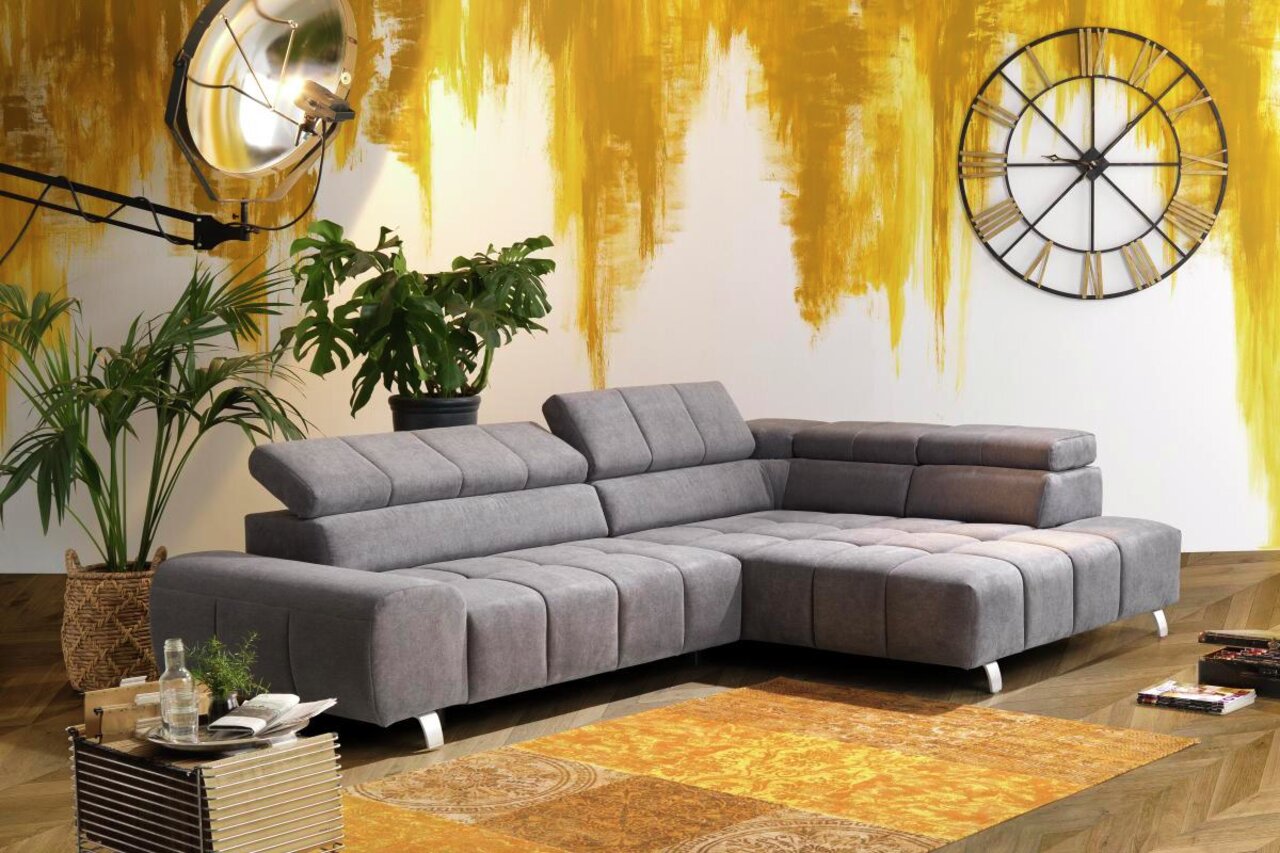 Hom´in Ecksofa TAIFUN Graue Rundecke mit Ottomane rechts, moderne Wohnzimmerumgebung, seitliche Perspektive