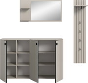 Modernes Badezimmermöbel-Set in Beige/Grau mit großem Spiegel, zwei offenen Regalen und Unterschrank mit geriffelten Türen und schwarzen Griffen, Frontalansicht; rechts zusätzlich Detailansicht der Tür/Front im Seitenprofil