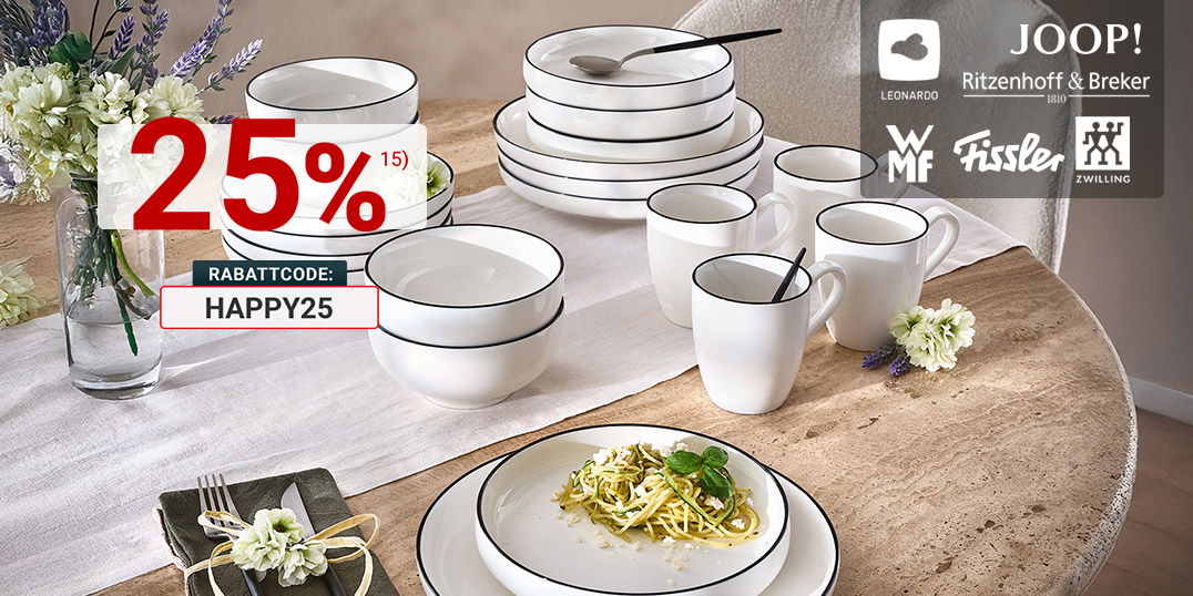 Stilvoll gedeckter Tisch mit weißem Geschirr und Blumen, darüber Schriftzug „Black Shopping Week