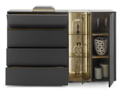 Modernes Highboard in dunklem Design mit offenen Schubladen und beleuchteten Glasvitrinen, frontal betrachtet.