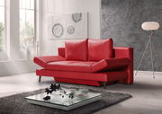 Rotes Querschläfer-Sofa in modernem Wohnzimmer, seitliche Perspektive