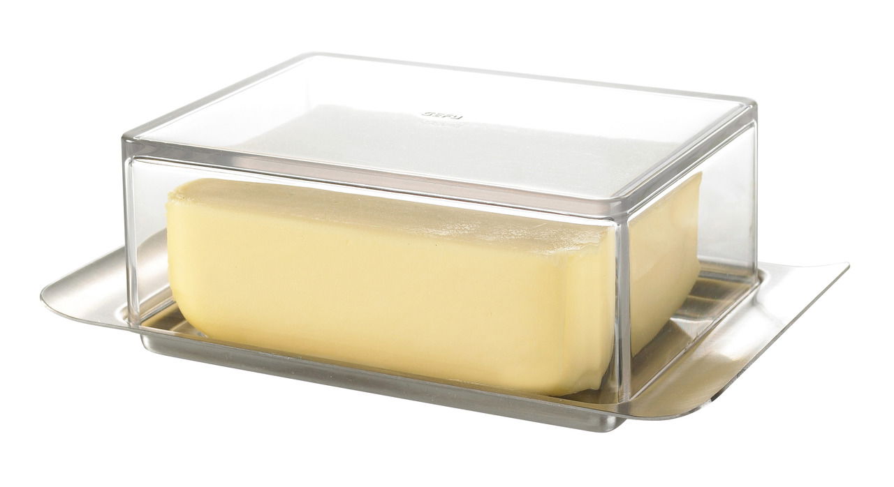 Butterdose mit 250g Butter, seitliche Perspektive